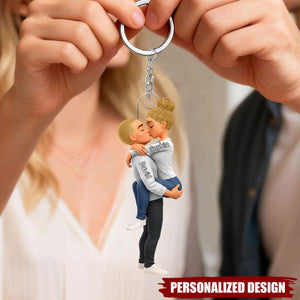 Personalized Couple Kissing Keychain – Romantic Gift for Him/Her